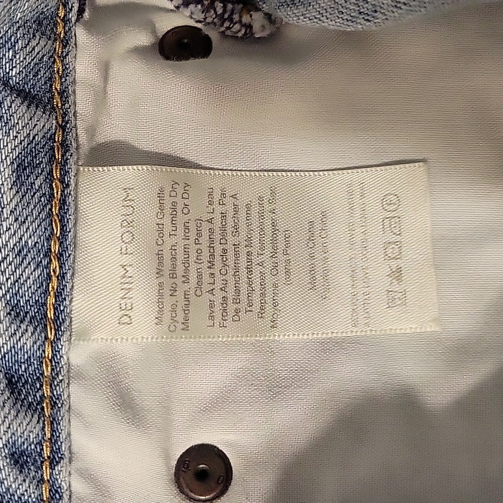 Denim Forum short - Picture 5 of 10
